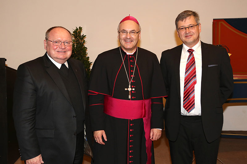 v.l.: Seelsorgeamtsleiter Peter Hubbauer, Bischof Rudolf Voderholzer, Prof. Dr. Sigmund Bonk